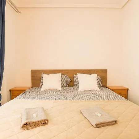 Apartment 2 Bedroom 2 Bathroom Entire In With Pool *