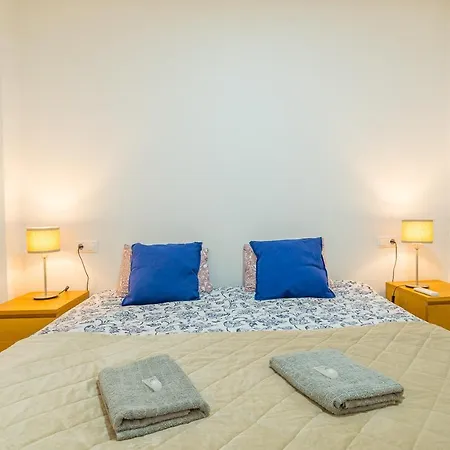 2 Bedroom 2 Bathroom Entire In With Pool