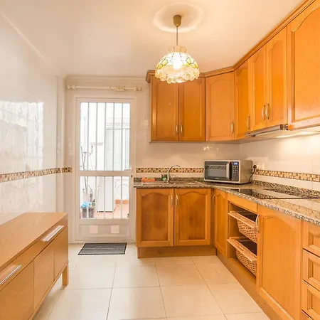 2 Bedroom 2 Bathroom Entire In With Pool