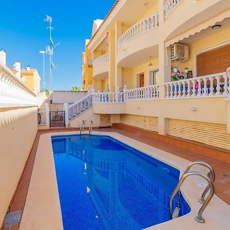 2 Bedroom 2 Bathroom Entire In With Pool Rojales